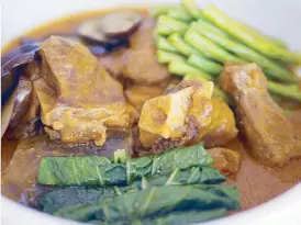  ??  ?? Beef kare-kare