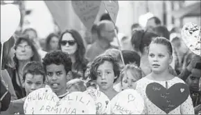  ??  ?? Defence for Children voert actie tegen de uitzetting van Howick (12) en Lili (11) naar Armenië. (Foto: ANP)