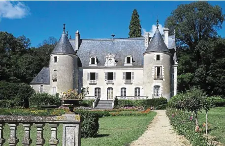  ?? | PHOTO : DR ?? Le château de Couzières, en Indre-et-Loire, où Marie a passé son enfance.