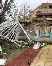  ?? COURTOISIE MÉLINA DUFOUR ?? L’hôtel Bella Costa de Varadero, où séjournait Mélina Dufour et France Thibault, a subi des dommages après le passage destructeu­r de l’ouragan.