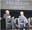  ?? FOTO: DPA ?? Bill Clinton und James Patterson stellen ihr Buch „The President is Missing“vor.