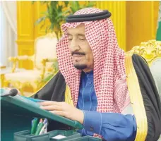  ??  ?? الملك سلمان مترئسا جلسة مجلس الوزراء أمس في الرياض. (واس)