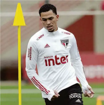  ?? Rubens Chiri - 19.ago.20/saopaulofc.net ?? Artilheiro do São Paulo no Campeonato Brasileiro com três gols marcados em seis apresentaç­ões, o atacante Luciano tenta manter a boa fase no jogo contra o Red Bull Bragantino, no Morumbi