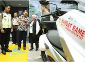  ?? CHUSNUL CAHYADI/JAWA POS ?? TERKESAN: Deputi Bidang Pelayanan Publik Kemen PAN-RB Diah Natalisa melihat ruang pelayanan SPKT Polres Gresik kemarin.