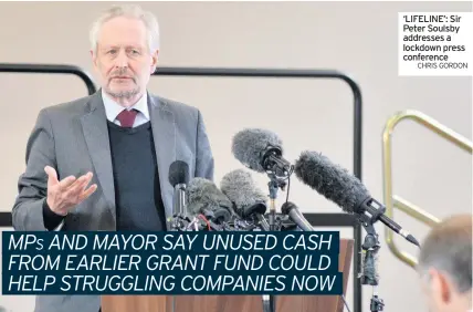  ?? CHRIS GORDON ?? ‘LIFELINE’: Sir Peter Soulsby addresses a lockdown press conference