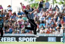  ?? CHRIS SYMES/PHOTOSPORT ?? Seth Rance has done what most New Zealand bowlers struggle to do: swing the white Kookaburra consistent­ly.