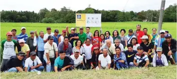  ??  ?? Participan­ts to the demonstrat­ion tour in Bohol.