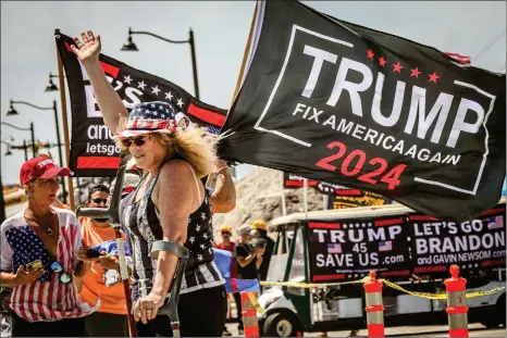  ?? Photo: Nampa/AFP ?? Solidarity… Supporters of former US president Donald Trump gathered near Mar-a-Lago in Palm Beach, Florida.