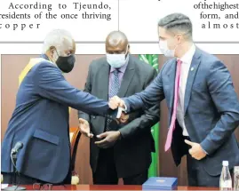  ?? Photo: Presidency ?? Honoured… Founding President Sam Nujoma and Venezuelan ambassador to Namibia Omar Ernesto Berroteran Paredes during the virtual conferment ceremony.