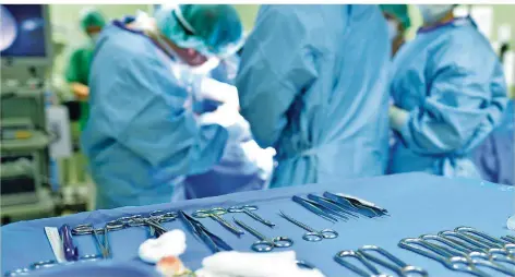  ?? FOTO: UWE ANSPACH/DPA ?? Bei planbaren Operatione­n empfiehlt Boris Augurzky den Patienten, in größere Kliniken zu gehen – auch wenn sie weiter entfernt sind.