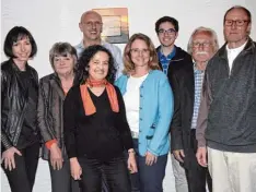  ?? Foto: Marian Vögler ?? Der neue Vorstand des TC Großaiting­en (von links): Petra Vögler, Gitta Berklmeir, Klaus Bading, Christine Bading, Regina Kick, Daniel Hess, Hansgeorg Schwarz und Harri Fischer.