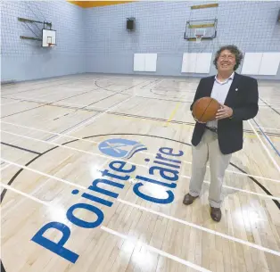  ?? ALLEN MCINNIS ?? Pointe-claire Mayor Tim Thomas in the gym at new Olive-urquhart Sports Centre.