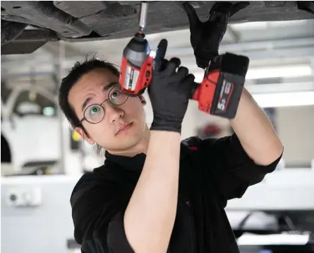  ?? Photo: Contribute­d ?? DRIVEN TO SUCCEED: WPC Group third-year light vehicle mechanic apprentice Niven Tsing.