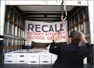  ?? GARY CORONADO LOS ANGELES TIMES ?? A truck arrives with over 700,000 petition signatures in an effort to recall Los Angeles County District Attorney George Gascón in Norwalk on July 6, 2022.