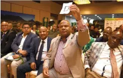  ?? PHANDO JIKELO African News Agency (ANA) ?? MAYOR Dan Plato conducts the draw of the 30th Bay Hill Premier Cup. The tournament will take place next month in Belhar.