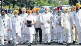  ?? HT PHOTO ?? ■ A delegation of political and religious leaders supporting the Bargari morcha called on Punjab governor VP Singh Badnore in Chandigarh on Wednesday. They conveyed to Badnore that the sitin was not a threat to the state’s peace.