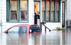  ??  ?? •Miles de personas en estados del Sur de la Unión Americana han sido afectadas por fuertes tormentas e inundacion­es.