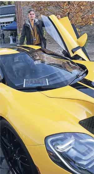  ?? FOTO: FORD ?? Unser Redakteur Dirk Weber kam dem Ford GT schon sehr nahe. Jetzt überlegt er, sich den Wagen zu kaufen. Doch wie alle anderen muss er sich vorher bewerben.