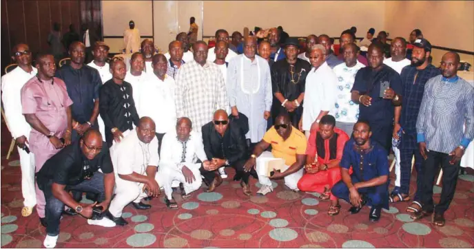  ??  ?? Prof. Dokubo, Special Adviser to the President on Niger Delta Affairs (middle) in a group photograph with phase one leaders