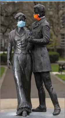  ?? Photo by Domnick Walsh ?? A statue in Tralee Town Park commemorat­ing the original Rose of Tralee, Mary O’Connor, has a temporary makeover in the wake of the COVID-19 crisis.