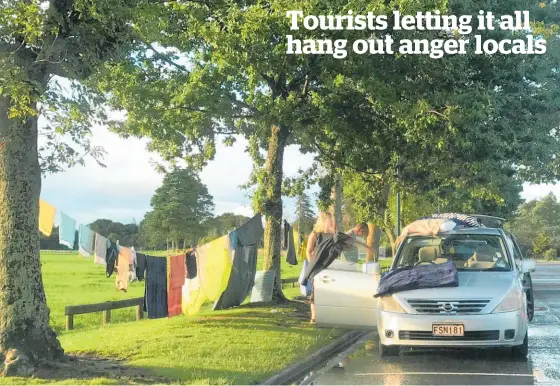  ??  ?? Washing hanging between trees in Kuirau Park has incensed a Rotorua business owner.