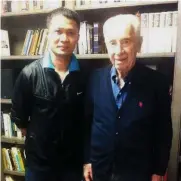  ??  ?? FERDZ CAPACIA with Shimon Peres.