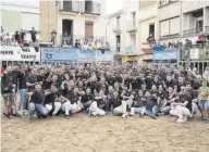  ?? ?? La peña Gent del Bou, protagonis­ta de la jornada.