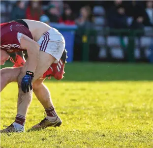  ?? DIARMUID GREENE/ SPORTSFILE ?? Above: Mayo’s Cillian O’Connor and Galway’s Eoghan Kerin get to grips with each other. From left: Galway’s Declan Kyne and Mayo’s Aidan O’Shea tussle off the ball; Cillian O’Connor is shown a straight red card; Shane Walsh of Galway celebrates with his...