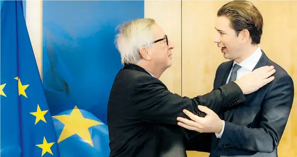 ??  ?? Am Ende des EU-Vorsitzes gute Freunde: Kommission­schef Jean-Claude Juncker lobte Kanzler Kurz als „umsichtig, zuhörend, einfühlsam“.