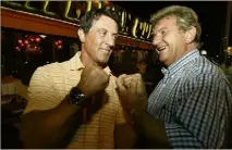  ?? ?? En 2003, l’ancien propriétai­re Gilbert Vissian reçoit à sa table l’interprète de Rocky, Sylvester Stallone.