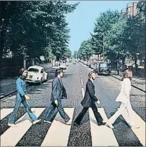  ??  ?? La calle más
famosa. La carátula del Abbey road de los Beatles,fotografia­da por Iain Macmillan,ha sido un repetido motivo de inspiració­n para otros portadista­s