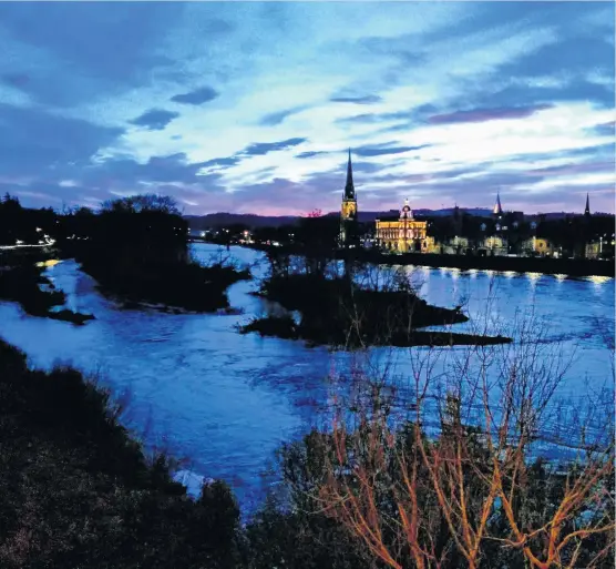  ??  ?? City life This stunning picture from Perth Bridge was taken by reader Paul Becher