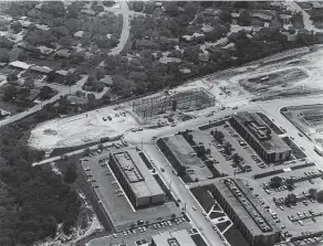  ?? Staff file photo ?? This aerial photo taken in 1982 shows the Koger Executive Center at NW Loop 410 off Babcock Road, an office complex now known as the Brass Profession­al Center. Before the loop and center were built, the land was part of the Finesilver family estate that covered several hundred acres, owned by Sophie and Abraham Finesilver.