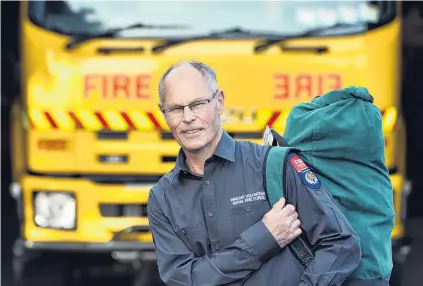  ?? PHOTO: PETER MCINTOSH ?? In firefighti­ng mode . . . Wakari Volunteer Rural Fire Force firefighte­r John Barratt is off to Canada to fight wildfires in British Columbia.