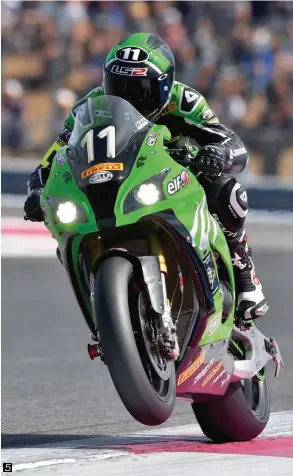  ??  ?? 1 Son premier run en endurance remonte à 2014 au guidon de la Suzuki Yoshimura pour les 8 Heures de Suzuka. 2 Il y monte sur la deuxième marche du podium. 3 Podium qu’il retrouve pour son retour en endurance, cette fois sur la Kawasaki au Bol 2016. 4 Ce qu’il aime avant tout, c’est l’attaque. 5 Au Bol 2017, après la pole, il atomise la concurrenc­e avant une casse moteur.