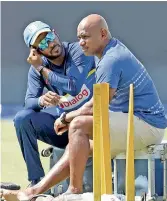  ??  ?? Sri Lanka chief selector Sanath Jayasuriya (right) has resigned as selector along with four others.