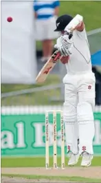  ??  ?? Kane Williamson: c Smith b Steyn 0