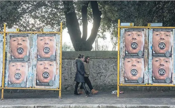  ?? ALESSIA PIERDOMENI­CO / BLOOMBERG ?? Una campañavib­rante. Cartel electoral a favor del No en el referéndum constituci­onal italiano, construido sobre una imagen del primer ministro Matteo Renzi. La campaña electoral ha sido intensa y apasionada.