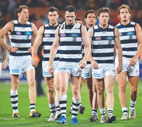  ?? Picture: DANIEL KALISZ ?? SMASHED AGAIN: Geelong again failed the pressure test in a preliminar­y final.