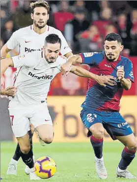  ?? FOTO: EFE ?? Pablo Sarabia acudió al rescate del Sevilla para lograr la victoria