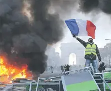  ?? |AP ?? El sábado 1 de diciembre fueron las protestas más violentas, más de 130 personas resultaron heridas y 412 arrestadas en la capital francesa