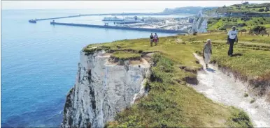  ??  ?? Conservati­on campaigner­s fear parts of the White Cliffs of Dover could be lost to developers