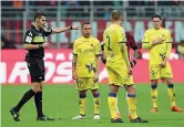  ?? (Getty Images) ?? Tripletta L’arbitro Maurizio Mariani ha fatto ricorso alla Var per tre volte durante Milan-chievo