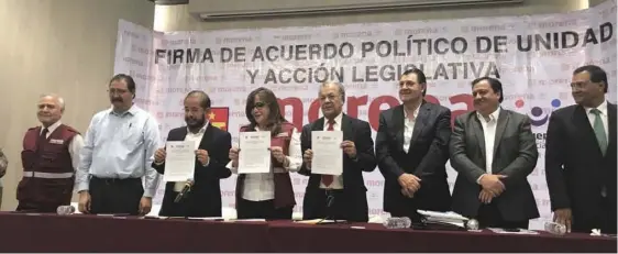  ??  ?? Miembros de la coalición Juntos Haremos Historia se reunieron el día de ayer para firmar un acuerdo en conjunto.