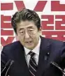  ??  ?? Objetivo. Shinzo Abe podrá iniciar una revisión constituci­onal para su país.