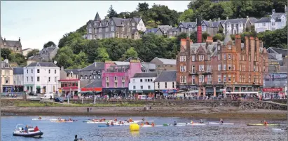  ?? Picture: Scott Duffield ?? Oban Sea Kayak Race competitor­s prepare for the start: