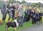  ?? 15_t36dogfoul­ing01 ?? READY FOR ACTION: supporters of the Oban dog fouling campaign at the media
launch at Atlantis leisure