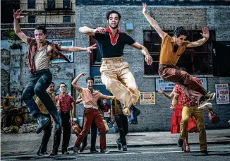  ?? NIKO TAVERNISE/20TH CENTURY STUDIOS ?? David Alvarez as Bernardo (center) in “West Side Story.”