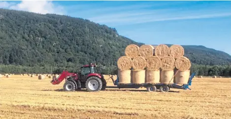  ??  ?? Arable farmers make a huge contributi­on to the environmen­t and climate change mitigation.