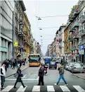  ??  ?? A piedi Alcuni luoghi meta delle «passeggiat­e antropolog­iche». Dall’alto: via Paolo Sarpi, a Chinatown; piazzale Segesta con la Torrazza, San Siro; uno scorcio di via Padova